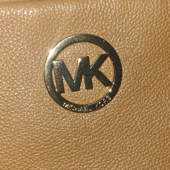 Michael Kors Brown Leather Crossbody Bag - Picture 5 of 9